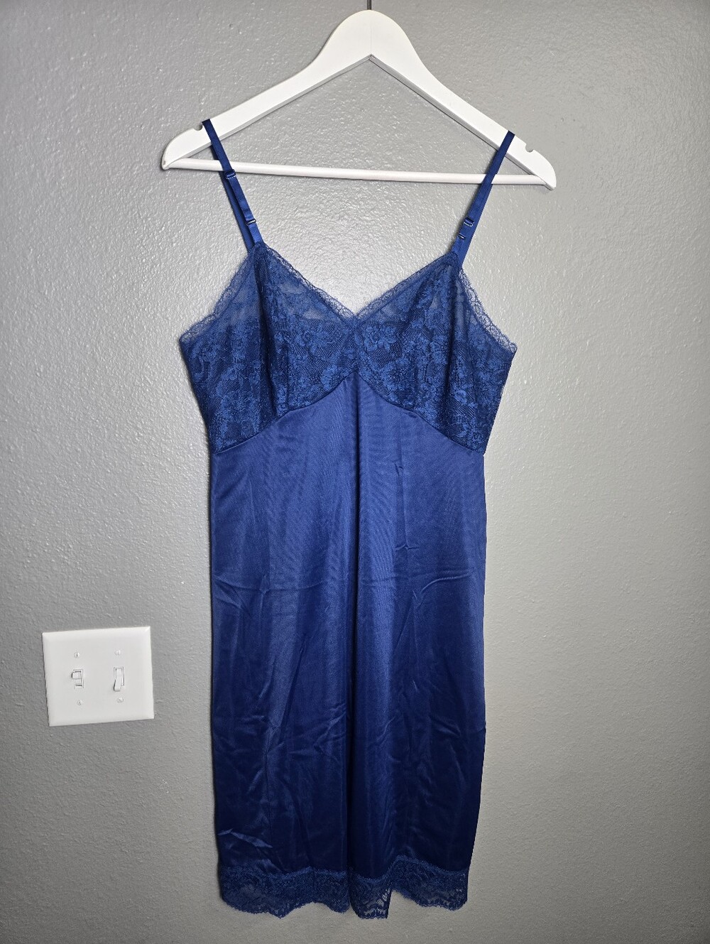 Vanity Fair Vintage Blue Lace Lingerie Size 34
